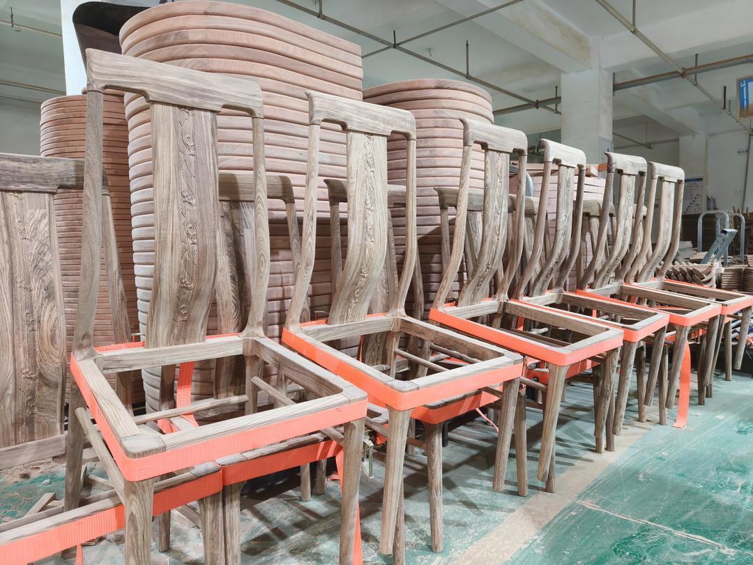 椅山东这个“实木家具之乡”决定换个活法pg电子免费模拟器游戏承包北方一半餐桌